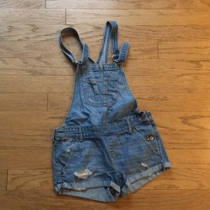 Distressed denim bib overalls!